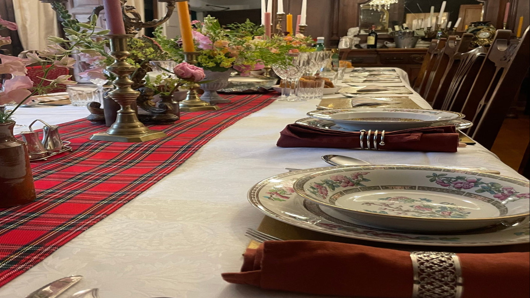 A dressed dining table for an Italian catered celebration in Scotland
